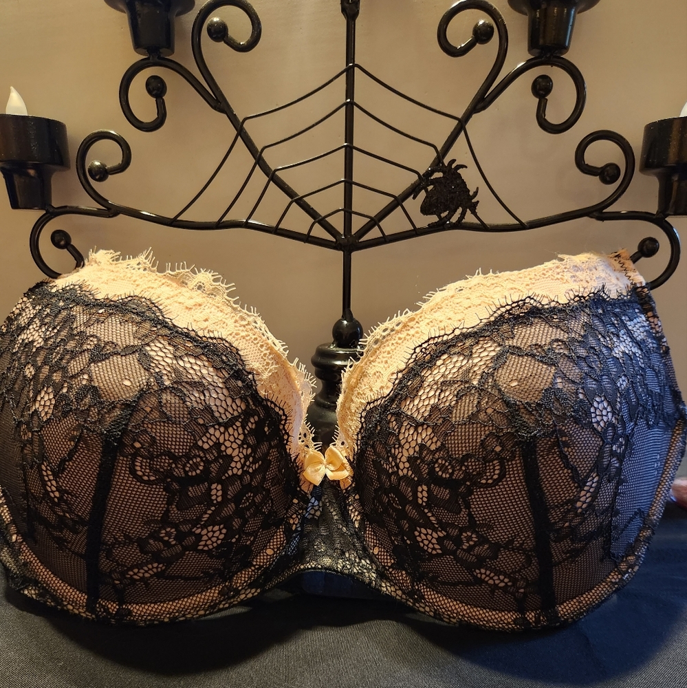 38DD Adore me bra